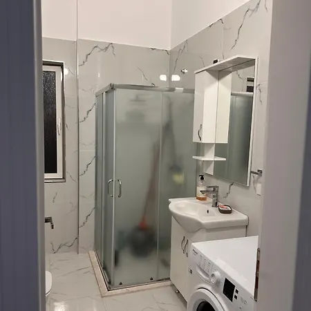 Det Golden * Golem (Tirana)